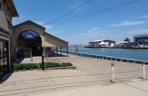 Sandusky Condo | Cozy Chesapeake Loft with balcony overlooking Lake Erie..reserving now