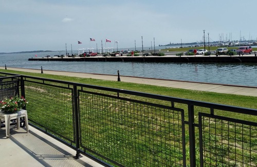 Sandusky Condo | Cozy Chesapeake Loft with balcony overlooking Lake Erie..reserving now