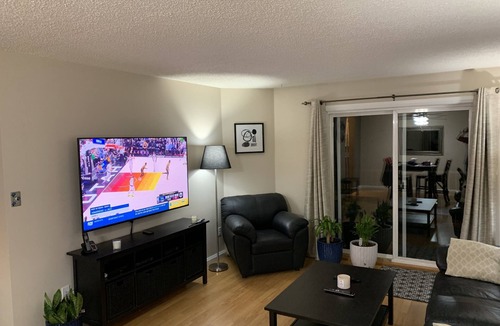 North Central Edmonton Condo | Cozy Condo close to LRT, Stadium and Expo Center.