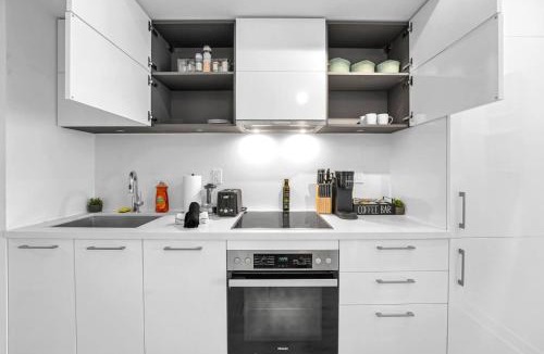 Bloor-Yorkville Apartment | Cozy Condo Near Restaurant TTC