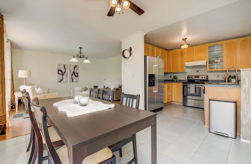 Minden Cottage | Cozy Cottage on the River w/firepit, super close to hiking and cliff diving