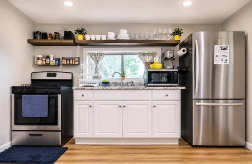 Syracuse House | Cozy Eastwood Guesthouse,Private, Convenient, & Comfortable