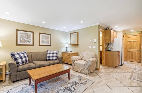 Killington Condo | Cozy Edgemont Condo Unit A1 in Killington - Perfect for Ski Enthusiasts!