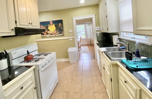 Cleveland Heights House | Cozy Home for Travelers & Patients, Pets Welcome