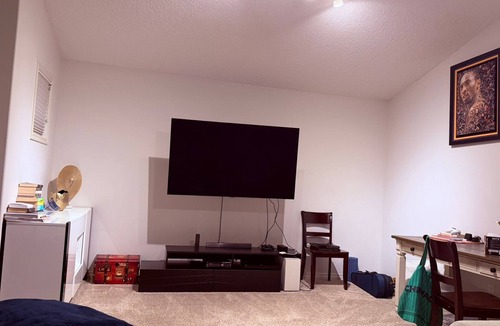 West Edmonton House | Cozy, Immaculate family home in an upmarket safe neighborhood. 10mins from WEM
