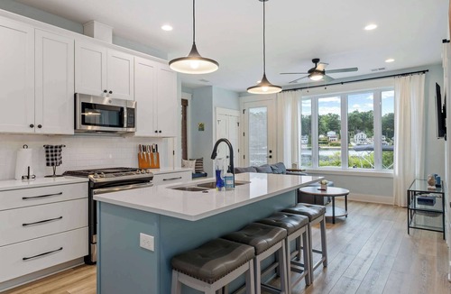 Smyrna House | Cozy Lake Cottage: Chefs Kitchen, BBQ & Lake Views
