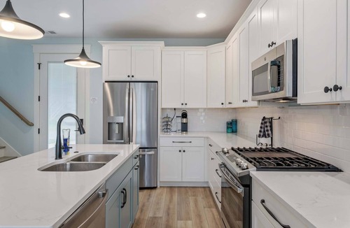 Smyrna House | Cozy Lake Cottage: Chefs Kitchen, BBQ & Lake Views