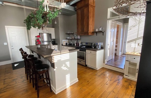 Lake Odessa Apartment | Cozy Lake Odessa Getaway Walk to the Water