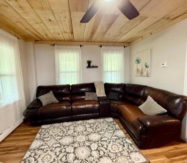 Constantia House | Cozy Lakeside Suite