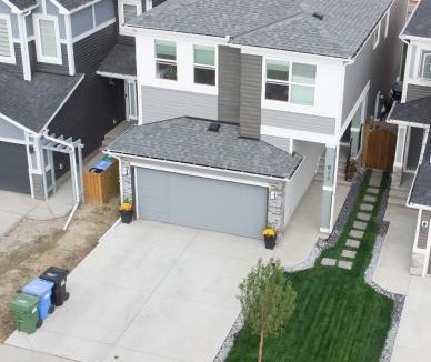 Southeast Calgary Apartment | Cozy Luxe Suites
