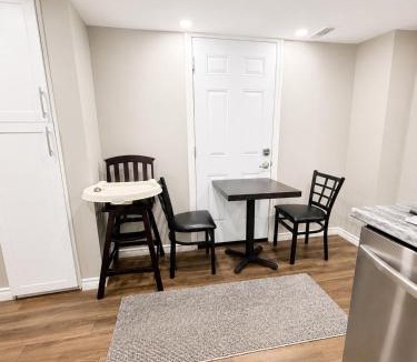 Brantford Apartment | Cozy Luxury Stay, WiFi and Fully Equipped