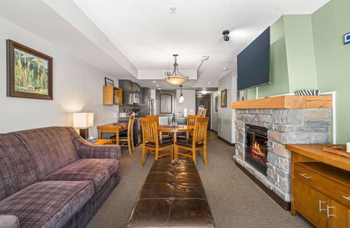 Dead Man's Flats Condo | Cozy Oasis: 2BR w/Hot Tub & Gym, 10 Mins to DT