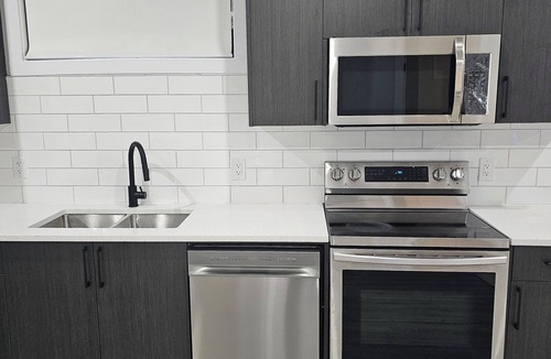 Airdrie House | Cozy on Baywater! 15 minutes from Calgary International Airport