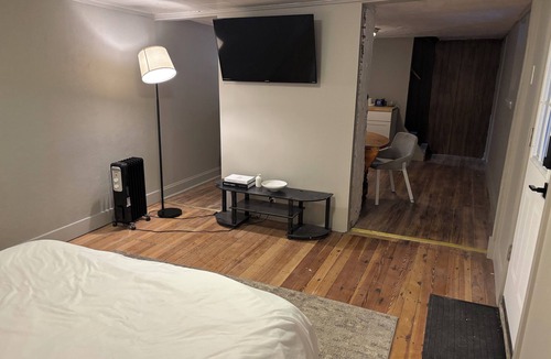 West Mifflin House | Cozy Private Studio w/Kitchenette