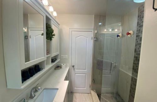 Willowdale House | Cozy Room North York Shared Bath Near Subway