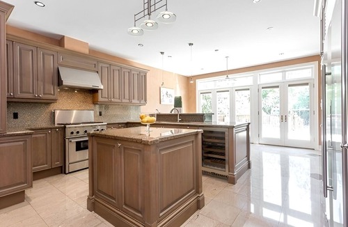 Islington House | Cozy room on Thorncrest Road