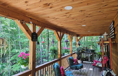 Lakewood Cabin | Cozy Rustic Cabin, 2023 new, Northern Poconos Free air, water, peace and quiet
