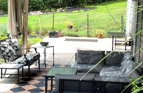 Exeter Apartment | Cozy safe 1 BR Private apartment Traveling Professionals near skiing Hospitals