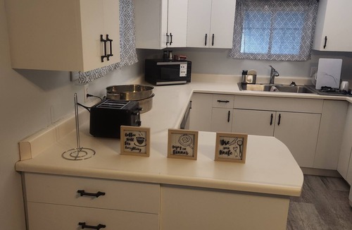 Spirit River House | cozy stay in Spirit River, near shops and Dunvegan Provincial Park.