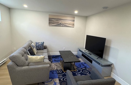 Moncton House | Cozy & Stylish Retreat with Modern Comforts