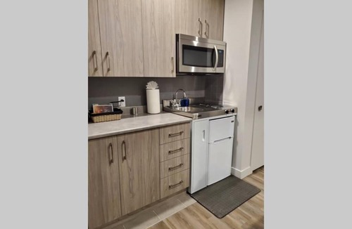 Downtown Gatineau Apartment | Cozy Sweet Studio #7, 10 minutes to D.T. Ottawa
