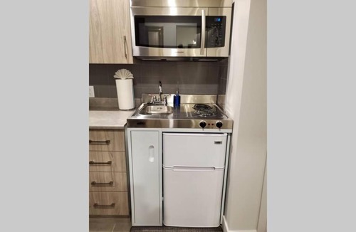 Downtown Gatineau Apartment | Cozy Sweet Studio #7, 10 minutes to D.T. Ottawa