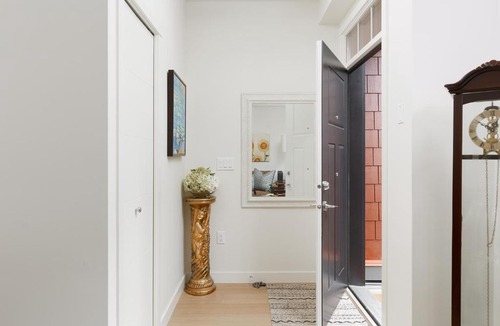 Marpole House | Cozy Townhouse in Marpole Vancouver