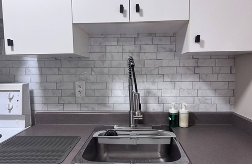East Clayton Apartment | Cozy, Tranquil & Private/Full 1 Bedroom Loft, Sleeps 4, AC and Wi-Fi
