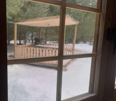 Langton House | Cozy Woodland Bunkie Outdoor Shower WiFi