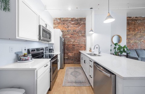 Duluth Apartment | Craft District Apt w/Gym & Coffee Shop 225