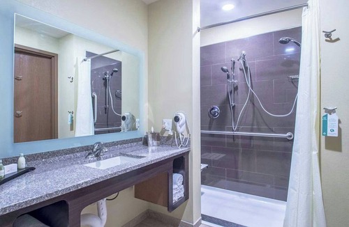 St. Marys Hotel | Creekstone Inn & Suites
