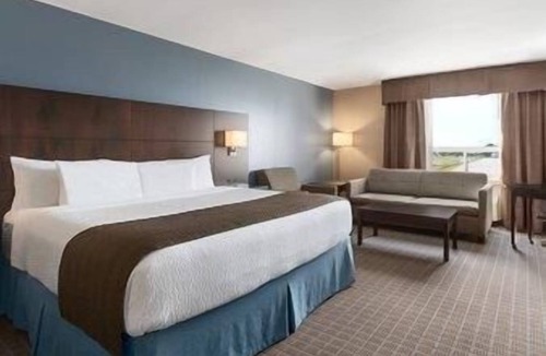 Downtown Hotel | Days Inn by Wyndham Stephenville