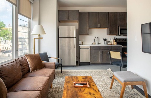 Westown Apartment | Deer District Studio Apt - One Block from Fiserv and Baird