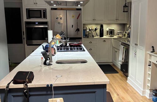 Fredericton House | Designer Home Near Downtown—Gourmet kitchen—sleeps 10–Where Luxury Meets Nature