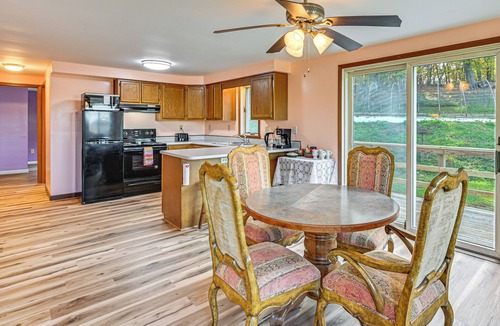 Lakeville Cottage | Dirt Road Digs - Quiet Home in Lakeville!