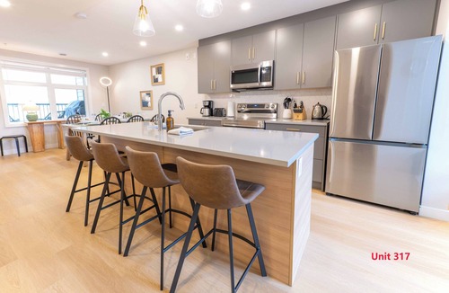 Harvie Heights Condo | Door to Door Two Condos in Harive Height