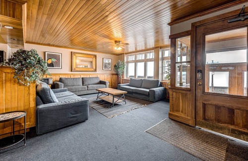 Old Quebec Apartment | Double room river view