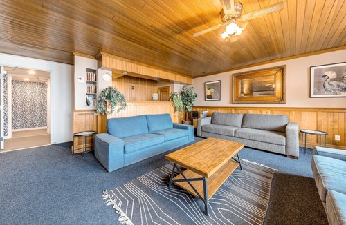 Old Quebec Apartment | Double room river view
