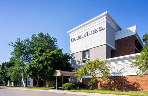 Thurston Hotel | DoubleTree by Hilton Ann Arbor, MI