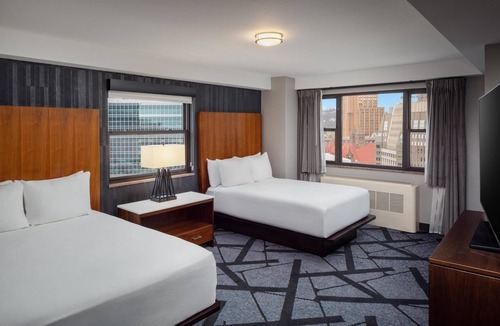 Downtown Pittsburgh Hotel | DoubleTree by Hilton Hotel & Suites Pittsburgh Downtown
