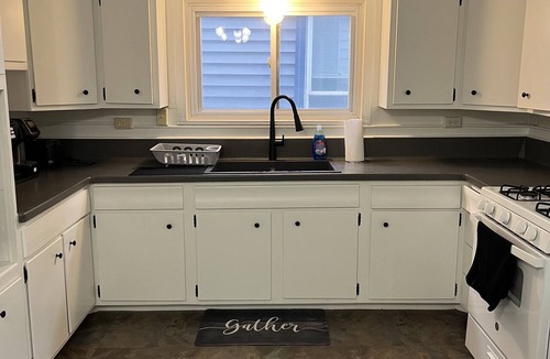 Front Park Apartment | Downtown Apartment With Game Room! Walking Distance to Bars/Restaurants