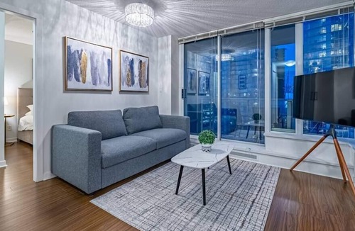 Crosstown Apartment | Downtown Condo with Great City Views