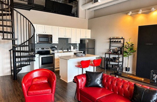 Sandusky Condo | Downtown Loft By Cedar Point Sports Force!