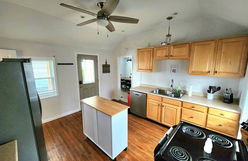 Port Clinton House | Downtown Oasis - Full house 2 minute walk to Jet Express & downtown Port Clinton