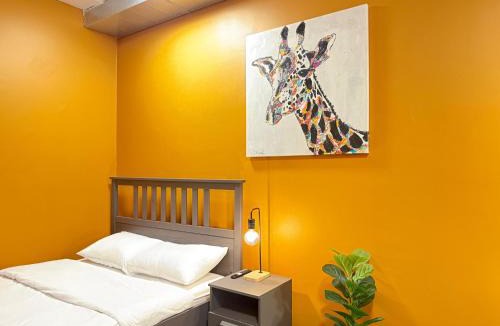 Church and Wellesley House | Downtown Private Room without Window
