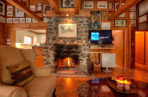 Dysart et al Cottage | Drag Lake Cottage | Private Sandy Beach | 300-Acre Forest | Canoes & Kayaks