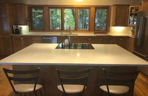 Bala House | Dream Weaver privacy & stunning long lake views!