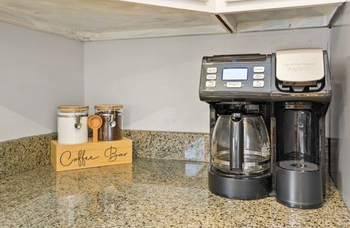 Newfield House | Dual Home Retreat! Walk Between Both! Sleeps 28! Dogs OK!