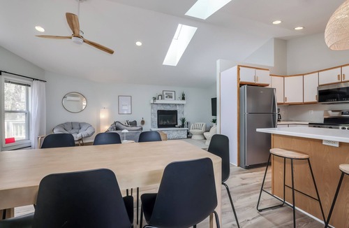 Mears House | Dunes & Waves Retreat - Perfect Lake Getaway