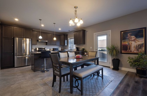 Cannifton House | Elegant 4 BR Retreat in the Heart of Belleville Near PEC & Bay of Quinte